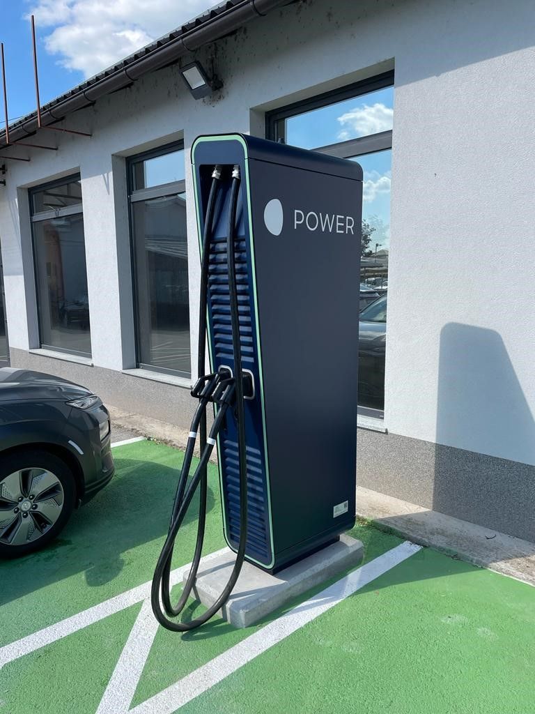 POWER Charger HYC 200-400 u Montmontazi